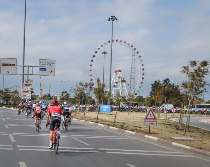 Tour Of Antalya 2020’nin İlk Etabını Mihkel Raim Kazandı