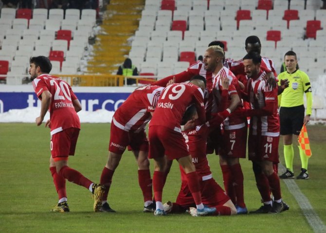 Sivasspor Tekrar Liderlik Koltuğuna Oturdu