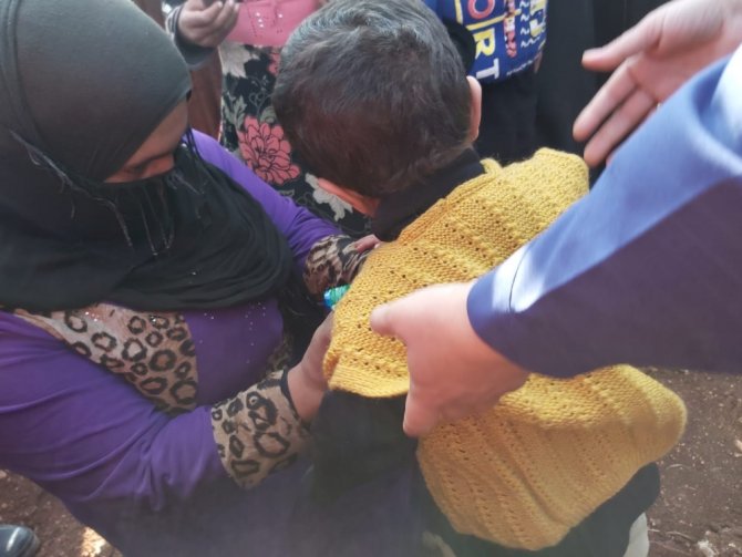Malatyalı Kadınların Ördüğü Kıyafetler İdlipli Çocuklara Teslim Edildi