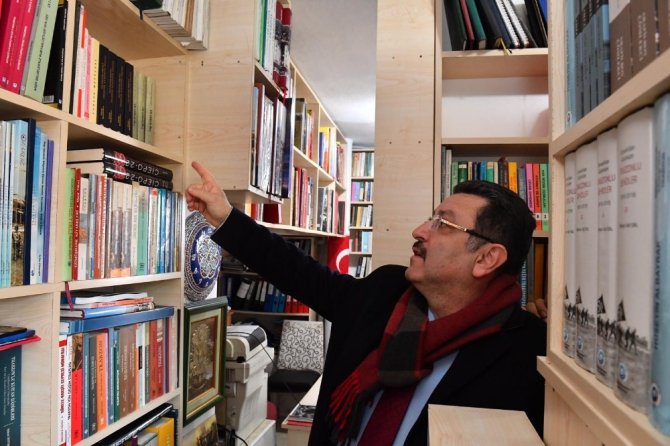 Trabzon’da Kitapsever Vatandaşın Kurduğu Kütüphane Hizmete Açıldı
