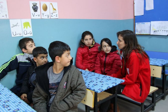 Elazığ’da Depremin Merkezindeki Ailelere "Psikososyal Destek"