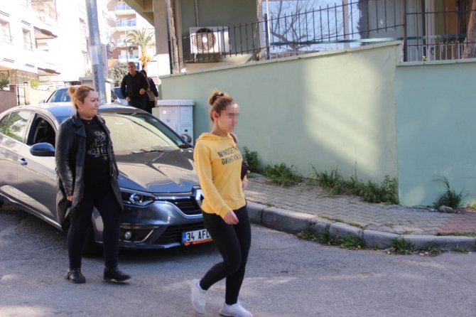 İzmir’de Bulunan Kayıp Kızlar Ailelerine Kavuştu