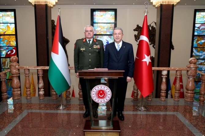 Bakan Akar, Ürdün Genelkurmay Başkanı Al-hnaity’i Kabul Etti