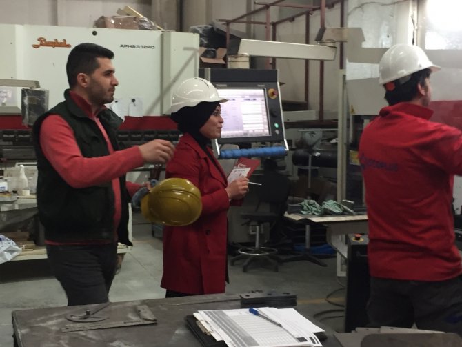Hayallerini Gerçeğe Dönüştürdü: Bakan Selçuk’u Atölyesine Davet Etti