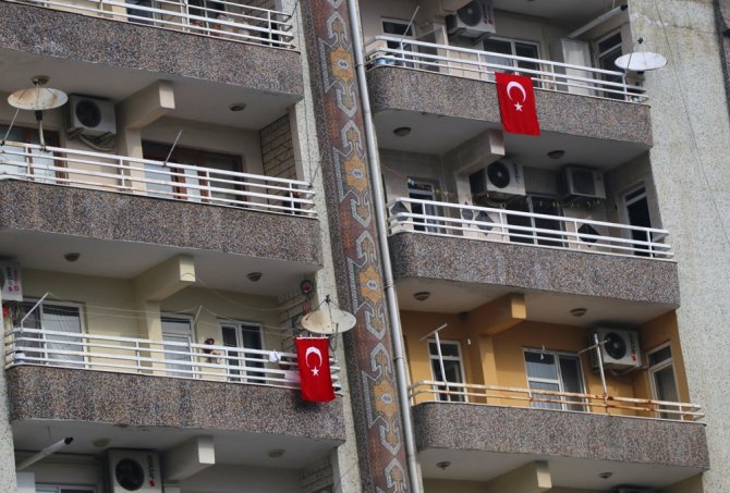 Belediyeden Vatandaşlara "Türk Bayrağı Asın" Anonsu
