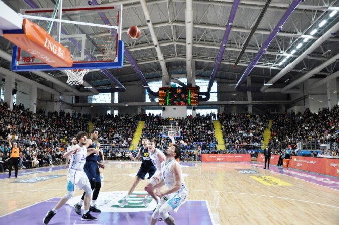 Ing Basketbol Süper Ligi: Afyon Belediyespor: 62 - Fenerbahçe Beko: 64