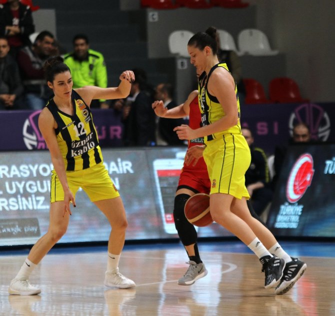 Kadınlar Türkiye Kupası: Fenerbahçe: 73 - Kayseri Basketbol: 61