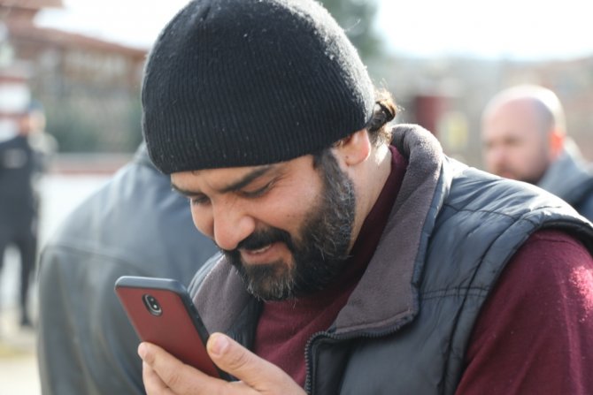 Dünyanın Konuştuğu Göçmen Kız Ailesine Kavuştu