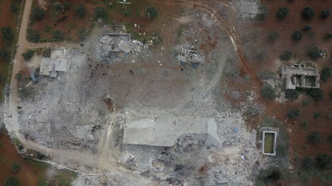 Rejim Sivillere Uykuda Saldırdı