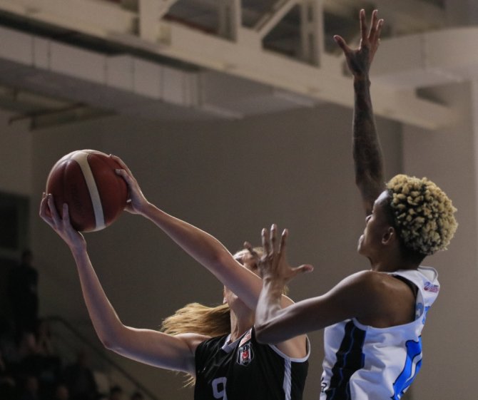 Kadınlar Türkiye Kupası: İzmit Belediyespor: 84 - Beşiktaş: 71