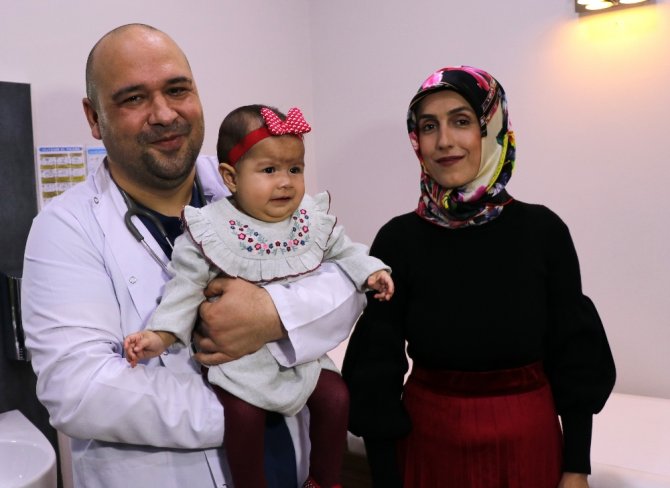 9 Aylık Eflin 2 Kalp Ameliyatıyla Hayata Tutundu