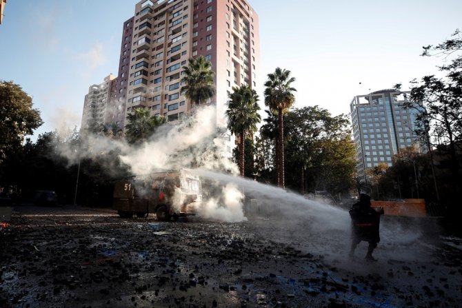 Şili’de Hükümet Karşıtı Protestolar Yeniden Alevlendi