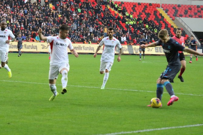 İlk Yarıda Tek Gol Var