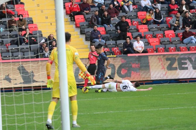 İlk Yarıda Tek Gol Var
