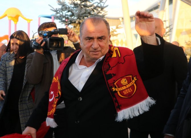 Galatasaray Kafilesine Sivas’ta Coşkulu Karşılama