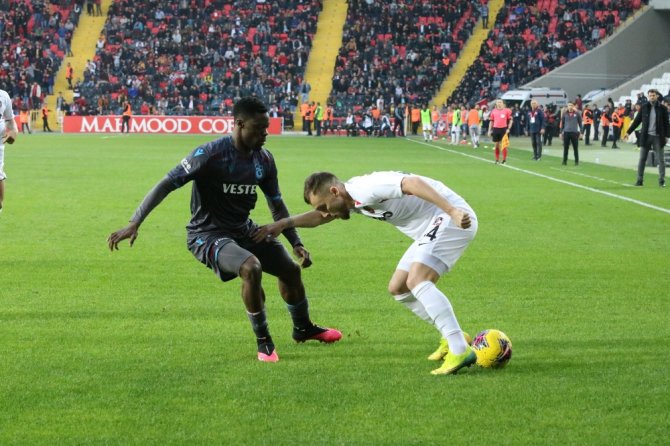 Trabzonspor’a Liderlik Yolunda Gaziantep Çelmesi !