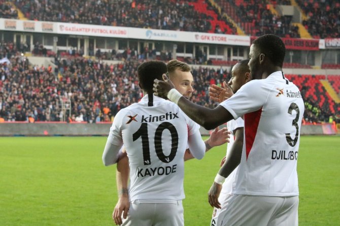 Trabzonspor’a Liderlik Yolunda Gaziantep Çelmesi !