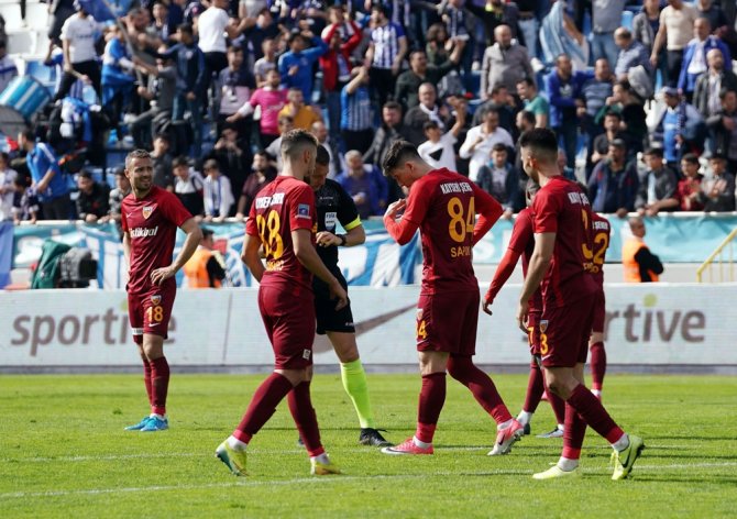 Kasımpaşa Sahasında Farklı Galip Geldi