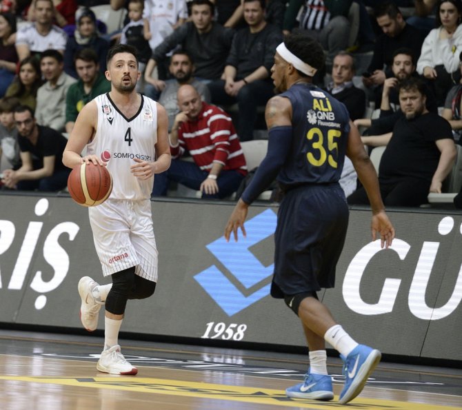 Ing Basketbol Süper Ligi: Beşiktaş: 73 - Fenerbahçe Beko: 74