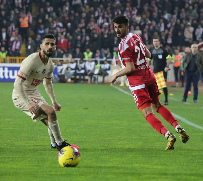 Süper Lig: Dg Sivasspor: 2 - Galatasaray: 2 (Maç Sonucu)