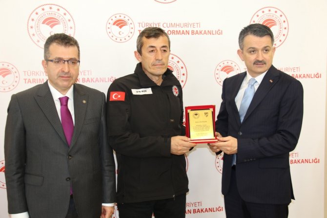 Bakan Pakdemirli, 4. Ulusal Antarktika Bilim Seferi’ne Katılan Mühendisi Kabul Etti
