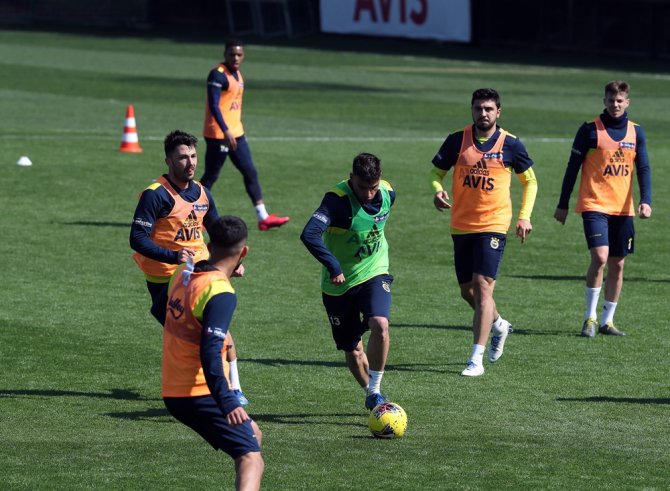 Fenerbahçe’de Konyaspor Hazırlıkları Sürüyor