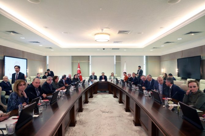 Kritik Toplantı Sürüyor