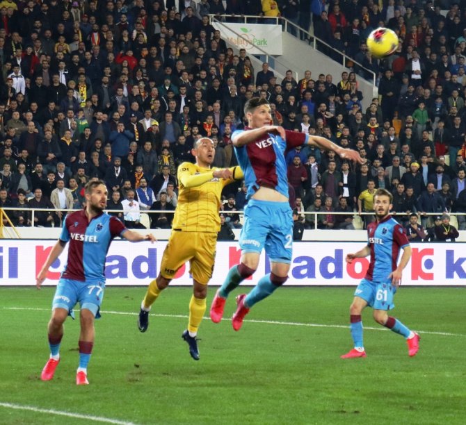 Karadeniz Ekibi Rakibine 3-1 Üstünlük Sağladı