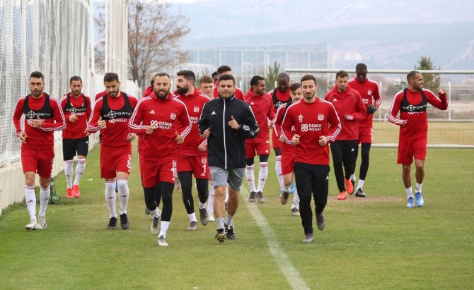 Aaron Appindangoye: “Şampiyonluk Şansımız Var”