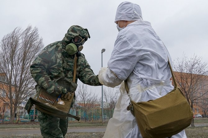 Rus Askerleri Korona Virüsüne Karşı Maske Kullanmaya Başladı