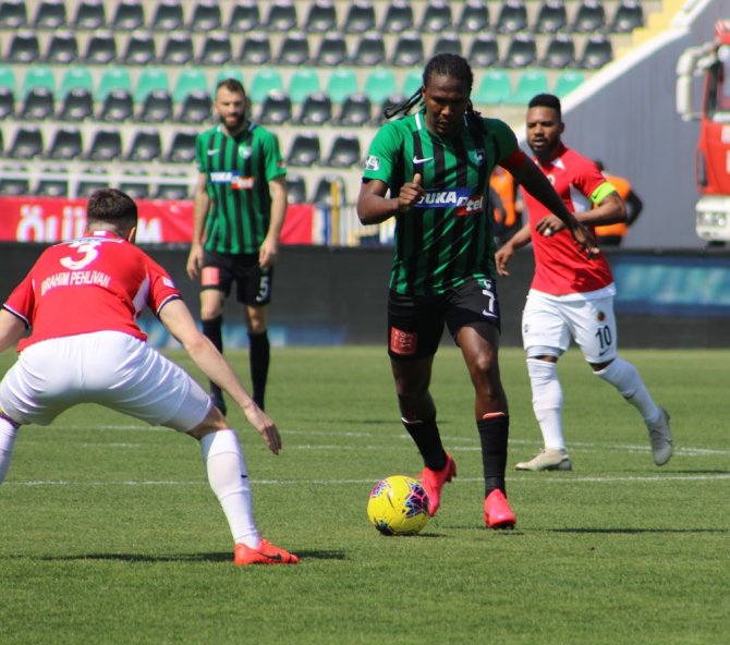 Süper Lig: Denizlispor: 0 - Gençlerbirliği: 0 (İlk Yarı)