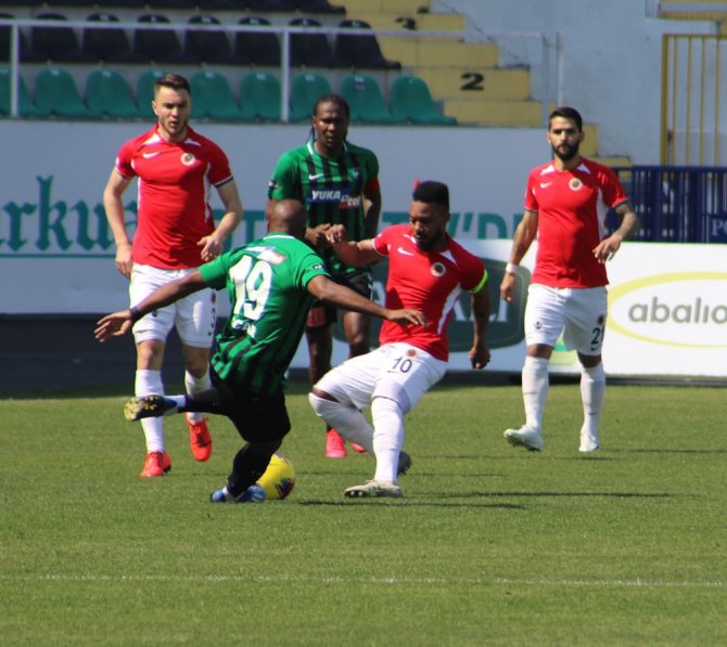 Süper Lig: Denizlispor: 0 - Gençlerbirliği: 0 (İlk Yarı)