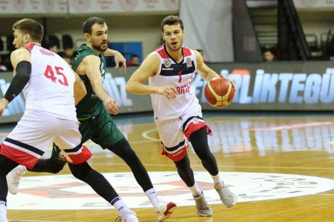Basketbol Süper Ligi: Gaziantep Basketbol: 73 - T. Bandırma: 63