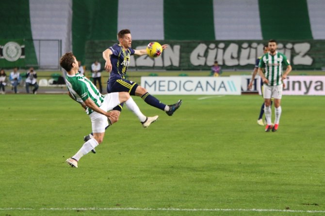 İlk Yarı Konyaspor’un Üstünlüğüyle Bitti