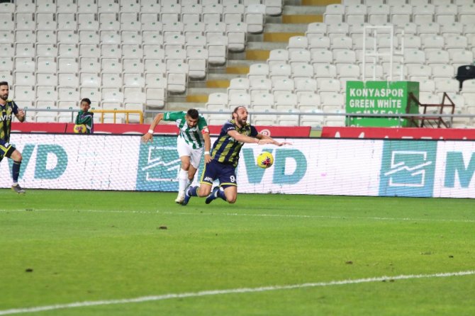 İlk Yarı Konyaspor’un Üstünlüğüyle Bitti
