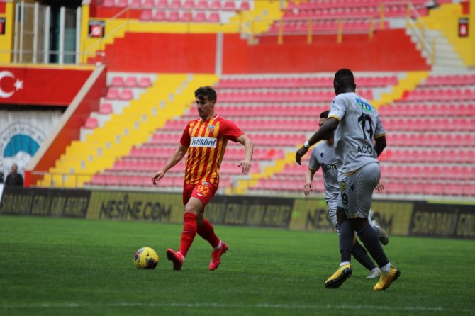 Kayserispor, Yeni Malatyaspor’u 2-1 Mağlup Etti