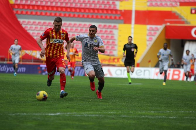Kayserispor, Yeni Malatyaspor’u 2-1 Mağlup Etti