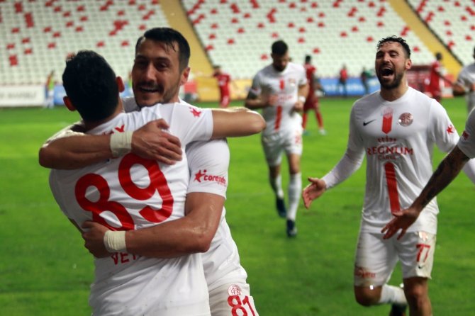 Süper Lig: Antalyaspor: 1- Sivasspor: 0 (Maç Sonucu)
