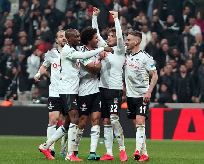 Beşiktaş’ta Yabancı Futbolcular Hem Rahat Hem Sıkıntılı!