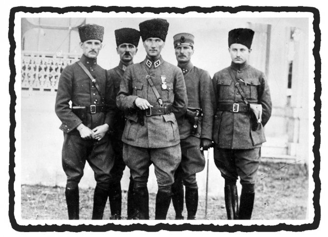 Ankara Üniversitesi Arşivlerinden ‘Milli Mücadele Dönemi’nden İlk Kez Gün Yüzüne Çıkan Fotoğraflar