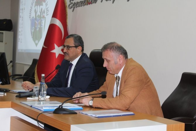 Vali Sarıfakıoğulları: 