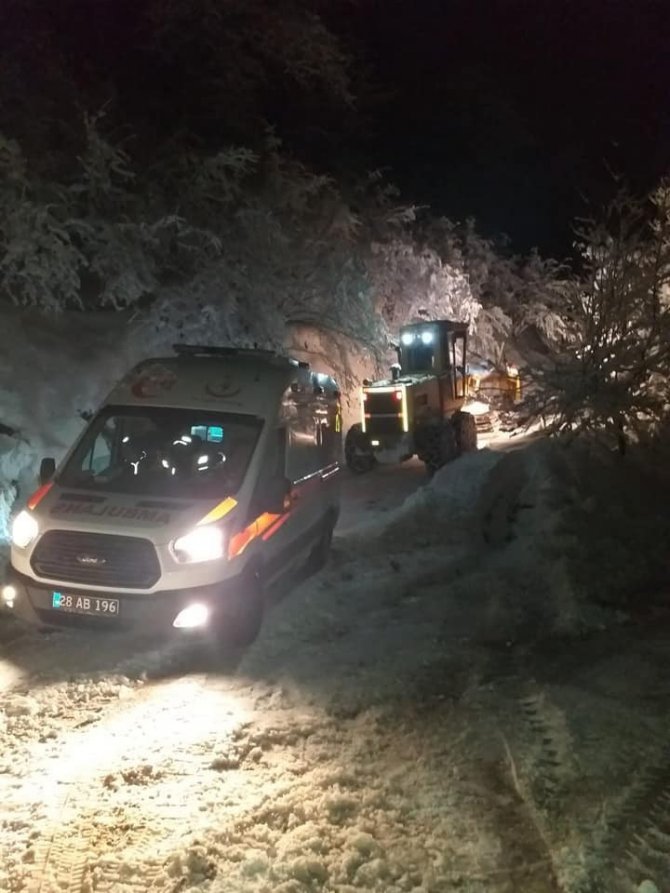 Giresun’da Kar Nedeniyle Kapalı Köy Yolları Açılıyor