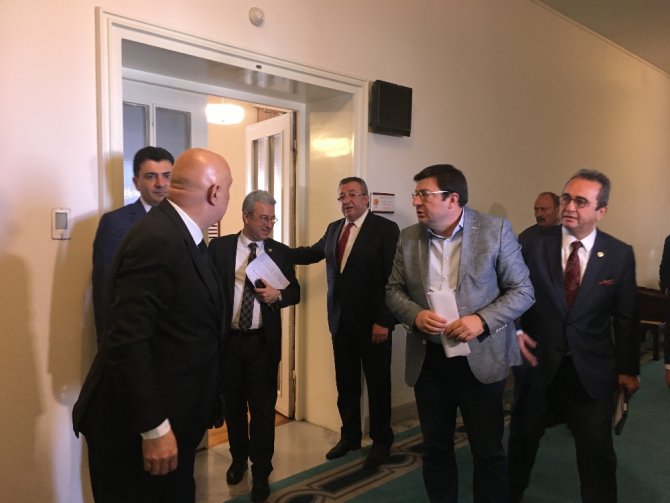 Ak Parti-chp Görüşmesi Sona Erdi
