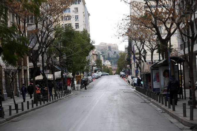 İspanya’da Korona Virüs Bilançosu: 2 Bin 696 Ölü