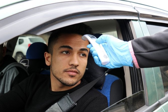 Gümüşhane’de Şehre Gelenlerin Ateşi Ölçülüyor