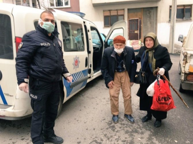 Trabzon’da Polis Ve Jandarma Ekipleri Fatma Nene, Ayşe Teyze, Mustafa Amca Ve İsmail Dede’nin Yanında