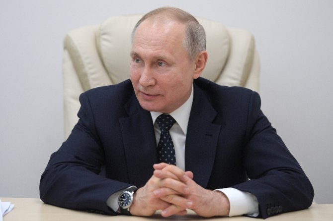 Putin Ve Trump, Korona Virüs Ve Petrol Piyasasını Görüştü