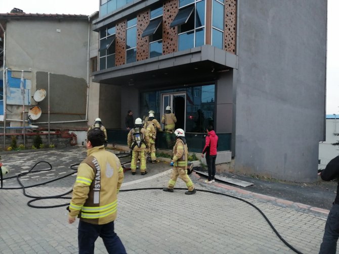 Sancaktepe’de İş Yerinde Korkutan Yangın