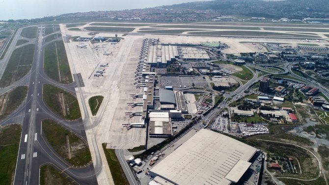 Korona Virüsü Sonrası Atatürk Havalimanı Uçaklarla Doldu