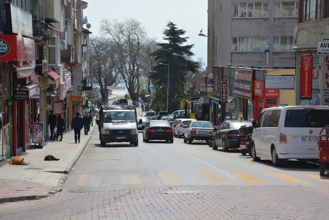 Türkiye’nin En Yaşlı İli Sinop’ta Vatandaşlar Korona Virüs Kuralına Uyuyor
